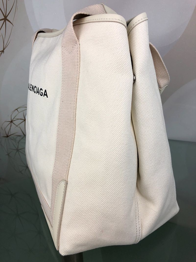 超希少！バレンシアガ ネイビーカバ コピー M マザーズバッグにも ベージュ 3399332HH3N2762激安送料無料