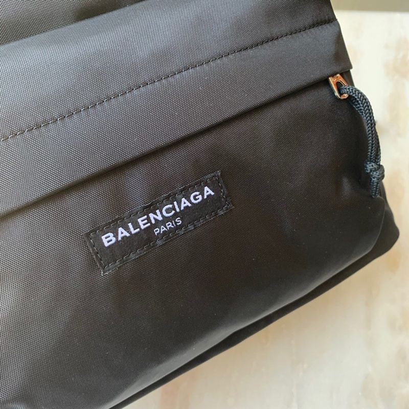 バレンシアガ バックパック/リュックサック スーパーコピー/EXPLORER BACKPACK メンズ 2021年秋冬新作 bab30857激安送料無料