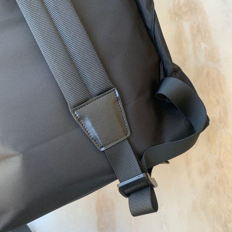 バレンシアガ バックパック/リュックサック スーパーコピー/EXPLORER BACKPACK メンズ 2021年秋冬新作 bab30857人気