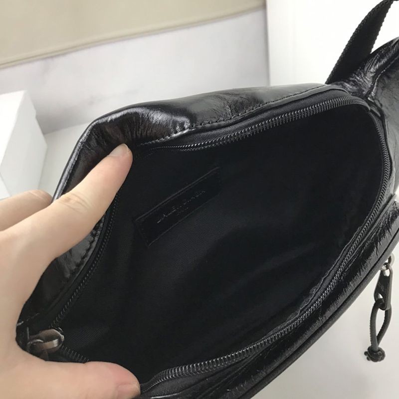 大人気！バレンシアガ エクスプローラー 偽物★ロゴ ベルトバッグ コピー レザー bad09034N級品