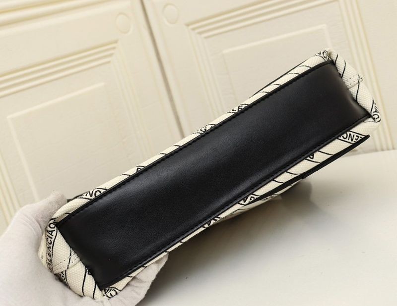 【限定カラー】バレンシアガ トートバッグ コピー 2WAY/NAVY CABAS XS ネイビー カバ レディース baq65203代引きを販売