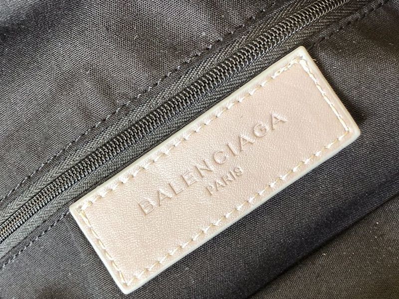 超希少！バレンシアガ リュック コピー/リュックサック/ウィール バックパック bat54193代引きを販売