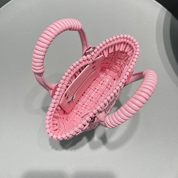 大人気!!新色 バレンシアガ★Bistro Bucket Bagビストロバケットバッグ コピー bay32784最高級