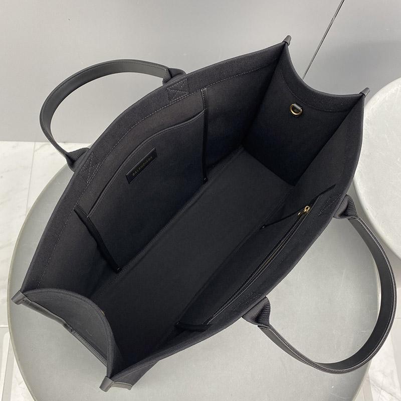 定番人気 バレンシアガ トートバッグ 偽物 baz05042代引きを販売