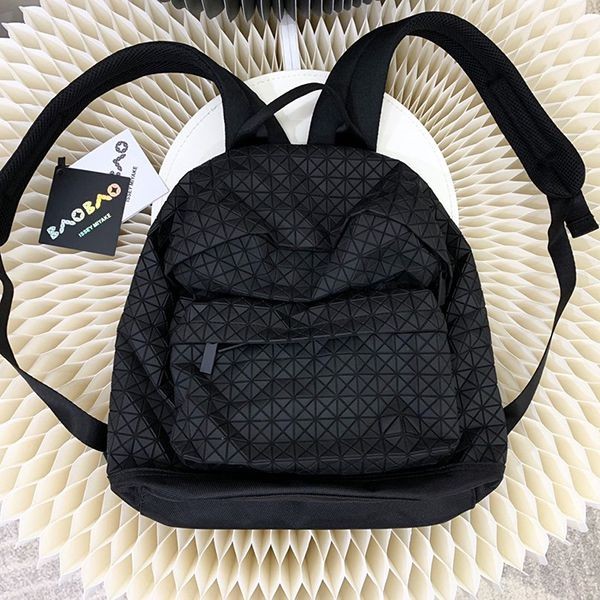 100%実物写真バオバオイッセイミヤケ バックパック 2size 偽物 bag41172高い品質