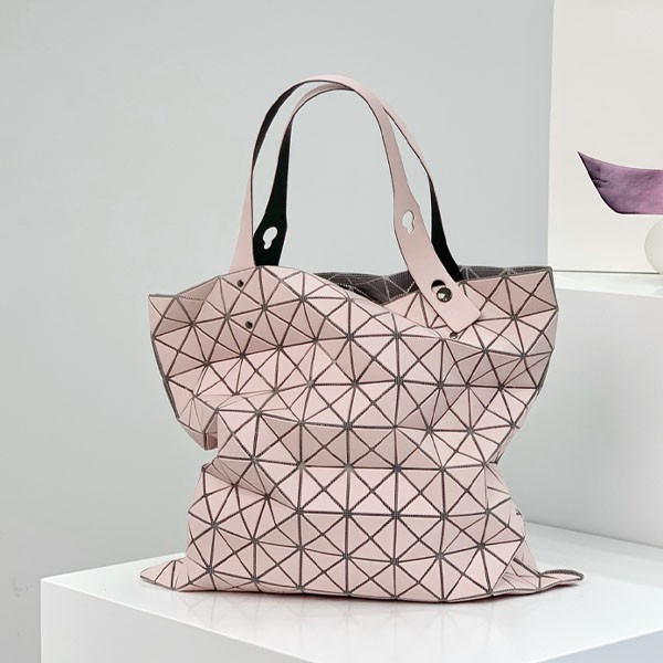 【BAOBAO ISSEY MIYAKE】クロスボディバック 偽物 bal07497