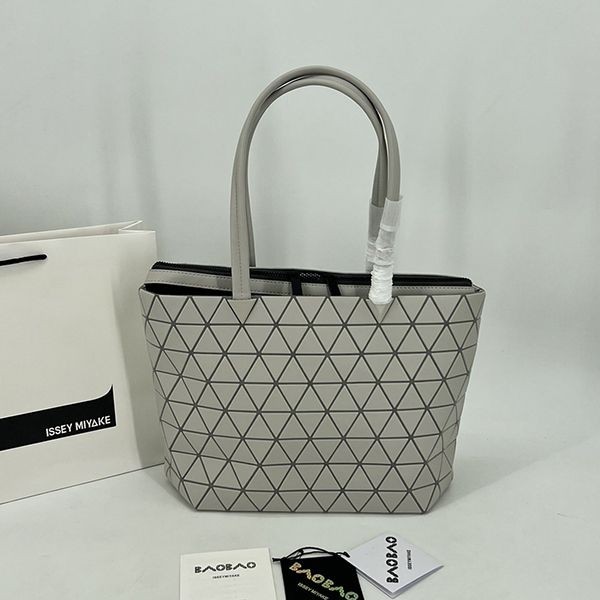 高品質BAOBAO ISSEY 偽物 MIYAKE カルトン メタリック バッグ bap13538