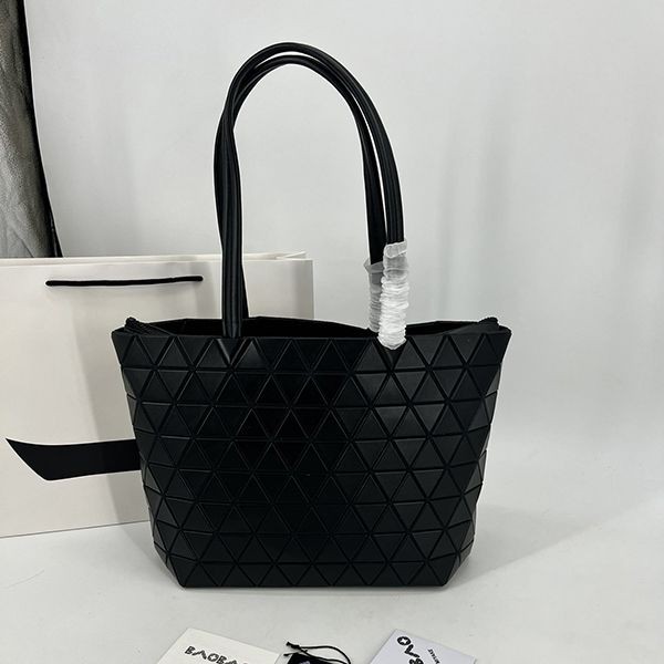 n級 おすすめBAOBAO ISSEY コピー MIYAKE カルトン メタリック バッグ bas72326通販