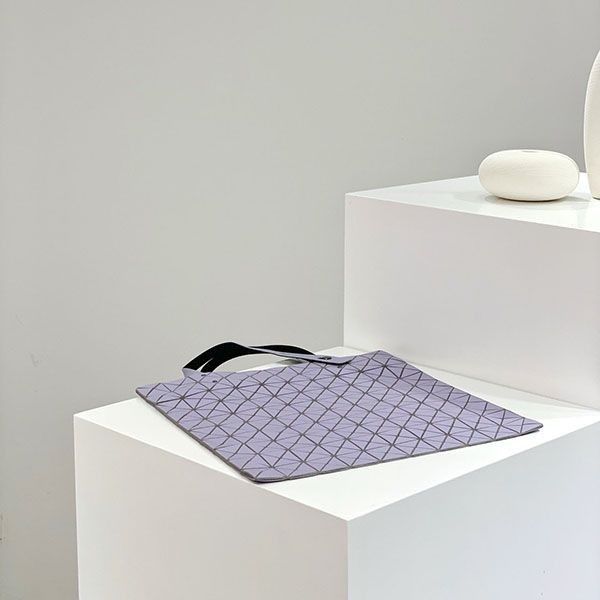 ☆超人気☆BAOBAO ISSEY MIYAKE クロスボディバック偽物 bau16668高い品質