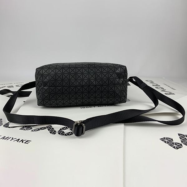 使い勝手良し【BAOBAO ISSEY MIYAKE コピー】カルトンマット クロスボディバッグ bay07661高い品質