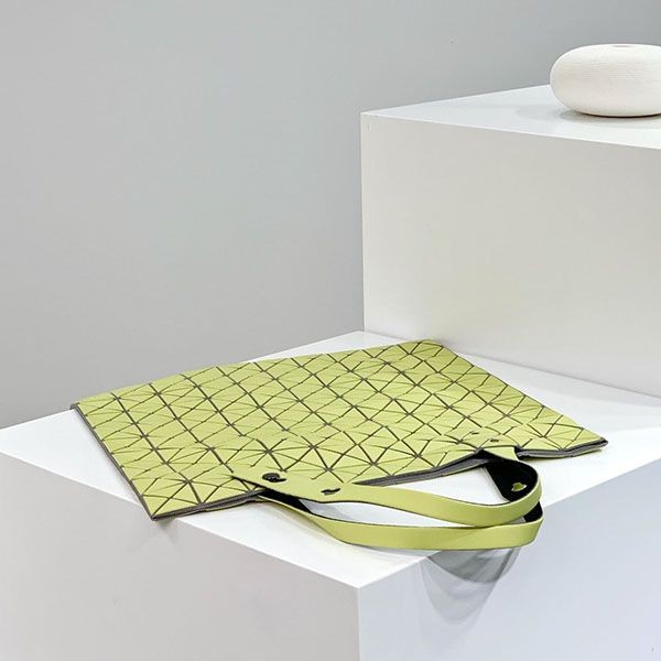 BAOBAO ISSEY MIYAKE スーパーコピークロスボディバック baz16319通販