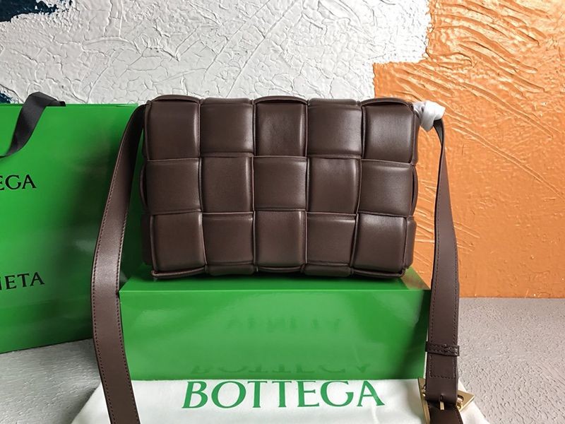 欲しい♡超限定♪ボッテガヴェネタ パデットカセット コピー ショルダーバッグ グレープ 591970VCQR15010激安送料無料