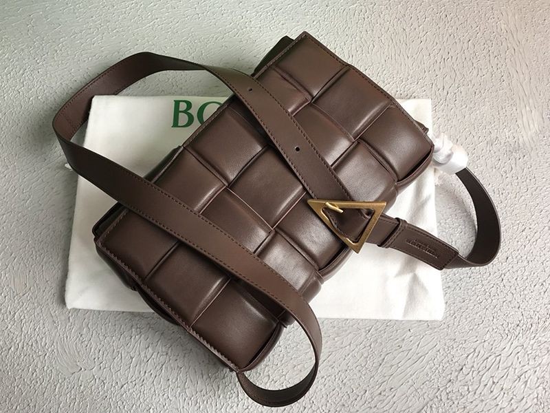 欲しい♡超限定♪ボッテガヴェネタ パデットカセット コピー ショルダーバッグ グレープ 591970VCQR15010高い品質