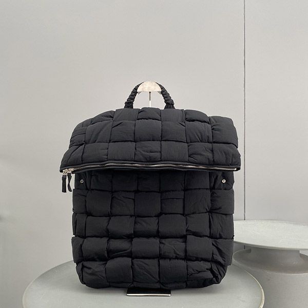 ボッテガヴェネタ ザ ・パデッド カセット バックパック コピー ナイロン 628955VBO819674通販