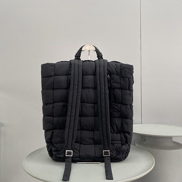 ボッテガヴェネタ ザ ・パデッド カセット バックパック コピー ナイロン 628955VBO819674高い品質