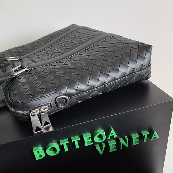 ボッテガヴェネタ コピー スリム イントレチャート ブリーフケース 690702通販