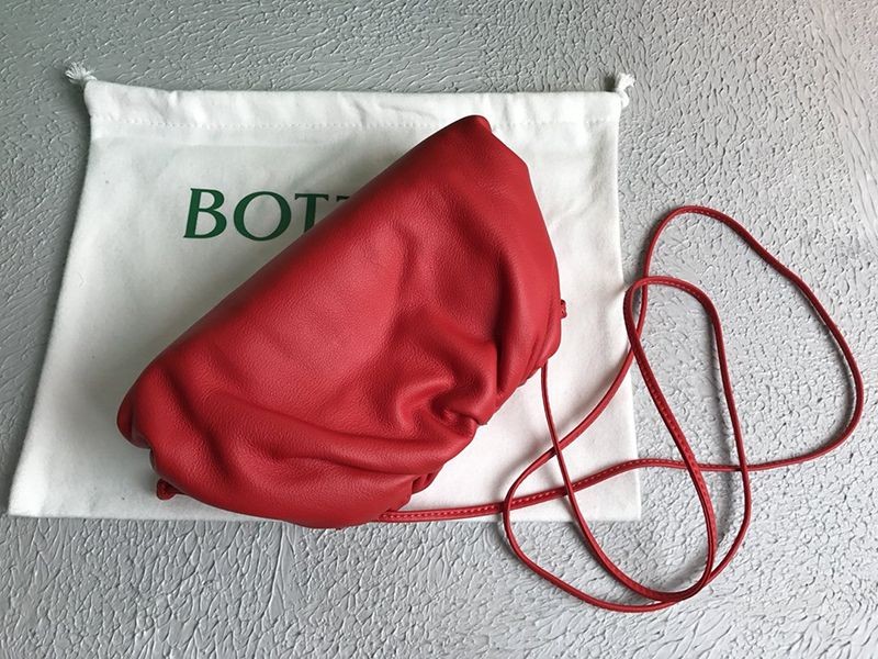 21-22AWボッテガヴェネタ コピー ミニ ザポーチ レザー製ミニクラッチバッグ boa09134最高級