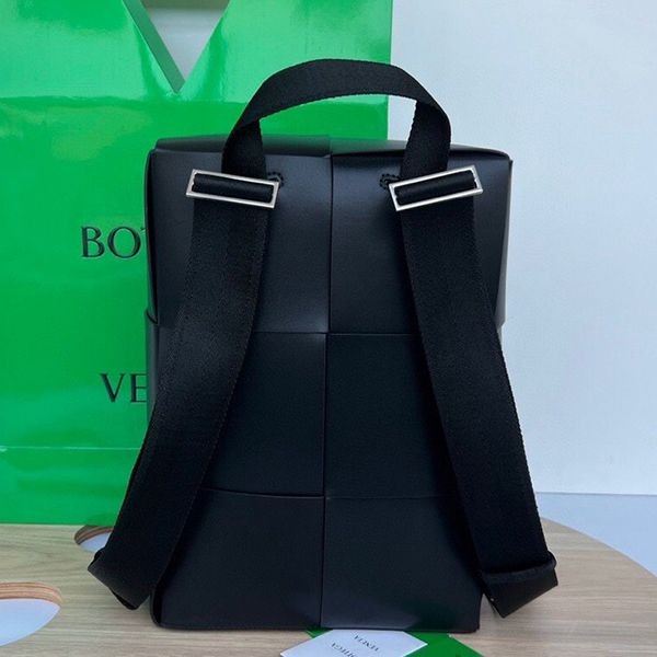 大人気!!新色ボッテガ ヴェネタ ザ・アルコ バックパック イントレチャート コピー boa40539通販