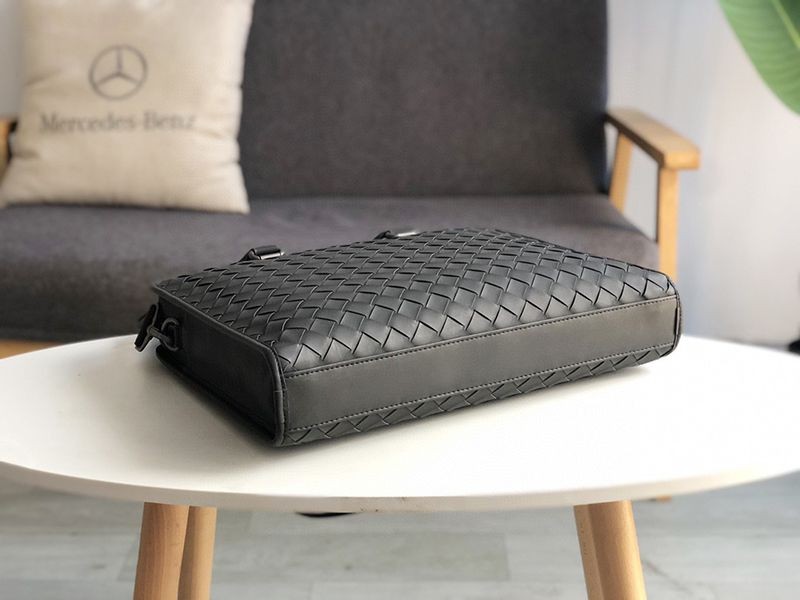日本未入荷ボッテガヴェネタ イントレチャートレザー ブリーフケース コピー 2WAY bob37937高い品質