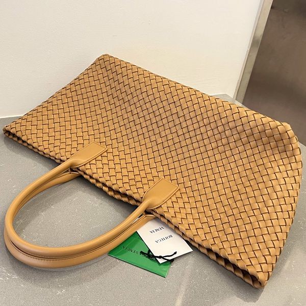 ★日本!!人気！ボッテガ ヴェネタ◆カバ ラージ トートバッグ バッグ 鞄 レザー 偽物 bob75991高い品質