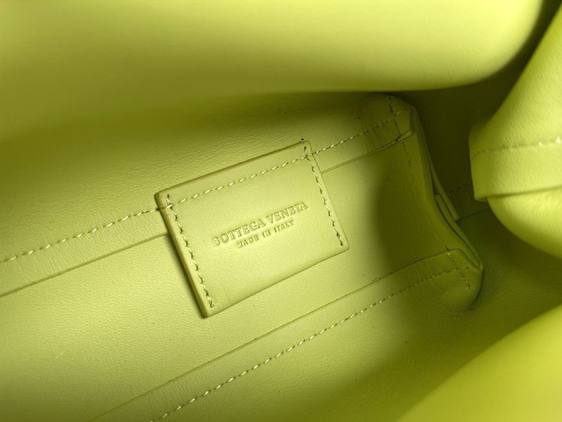 稀少ボッテガヴェネタ コピー ポイント トップハンドルスモールバッグ★シャルトルーズイエロー boc24530代引きを販売