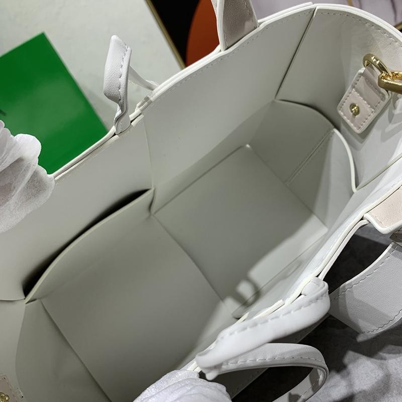 一目惚れ♪ボッテガヴェネタ ザアルコ トート スーパーコピー 2way ホワイト boh17076N級品