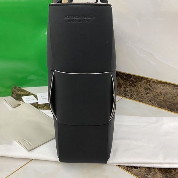 超希少！ボッテガ ヴェネタ コピー アルコトート ミディアム イントレチャート boh17878激安送料無料