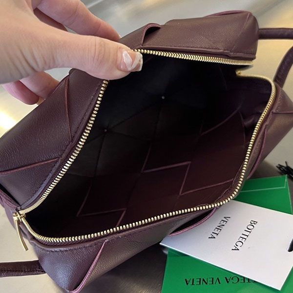 ボッテガ カセット スモール コピー ショルダーバッグ boh66191人気