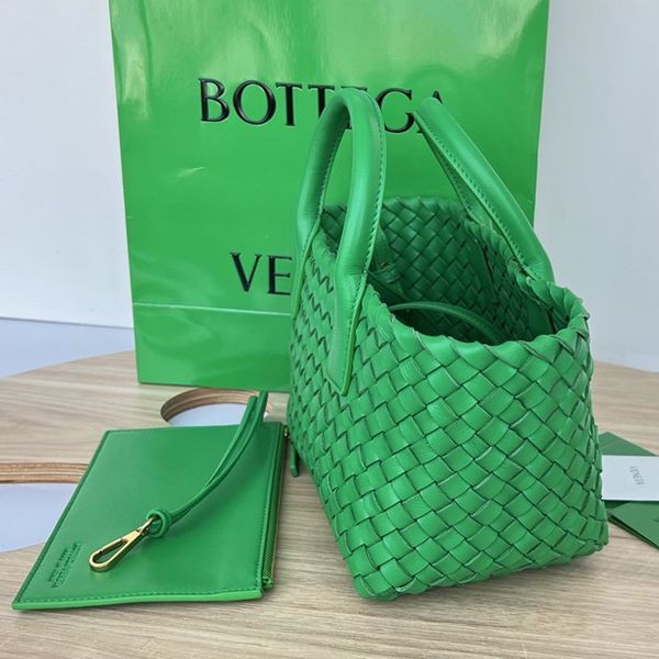 人気急上昇ボッテガ ヴェネタ ミニ カバット トートバック ラムスキン コピー bok40130通販