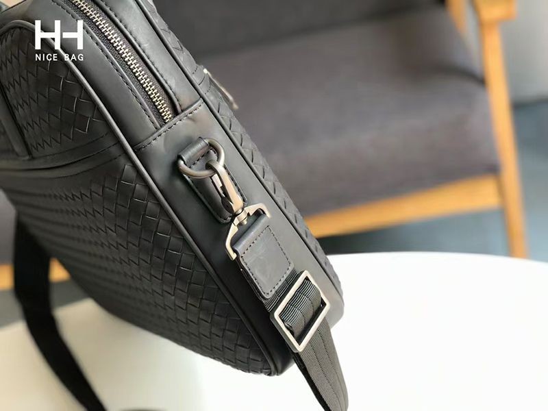 追跡付き発送ボッテガヴェネタ クラシック・イントレチャート 偽物 ブリーフケース 2way bop49258N級品
