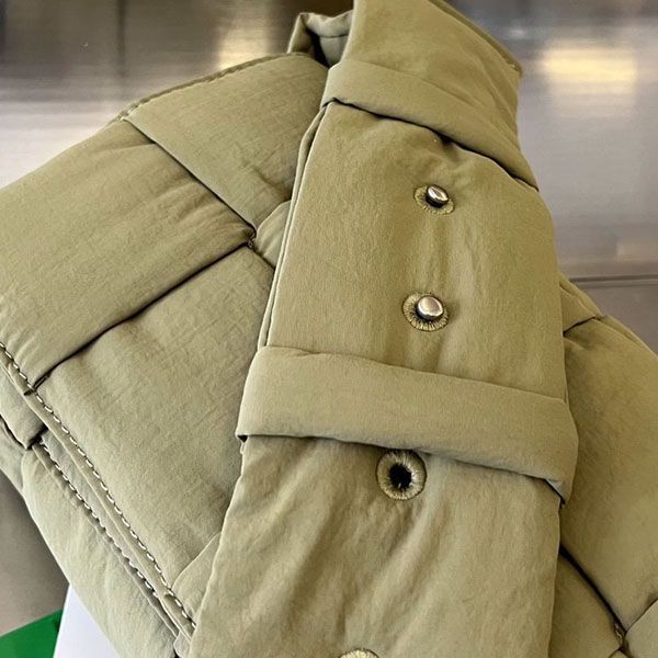 ボッテガ カセット コピー ナイロン ショルダーバッグ bor31651人気