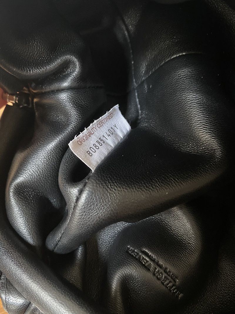 稀少ボッテガヴェネタ ミニ ザポーチ 偽物 レザー製ミニクラッチバッグ bov02990代引きを販売