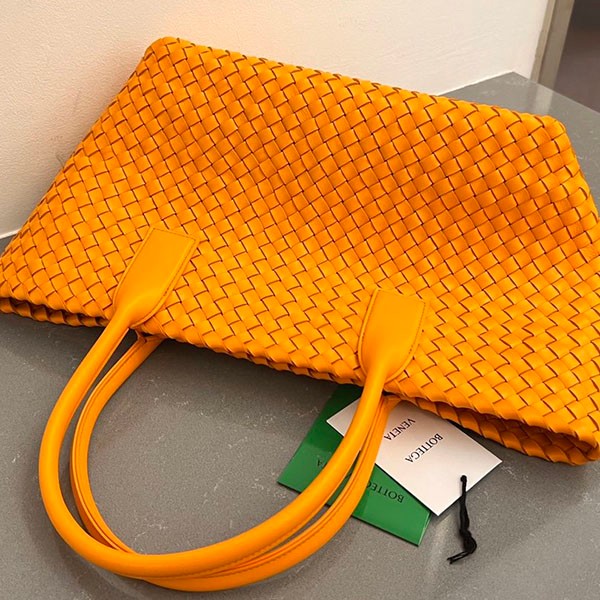ボッテガヴェネタ スモール カバ トートバッグ コピー bow61571高い品質