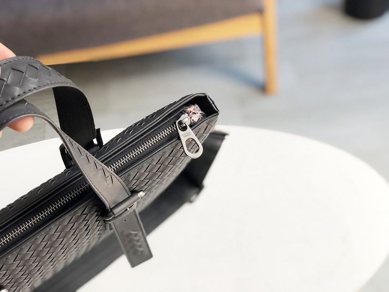 《大人気》ボッテガヴェネタ 2WAY イントレチャートレザー コピー ブリーフケース bow73943最高級