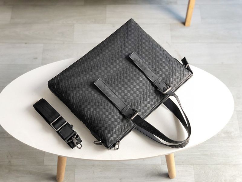 《大人気》ボッテガヴェネタ 2WAY イントレチャートレザー コピー ブリーフケース bow73943N級品
