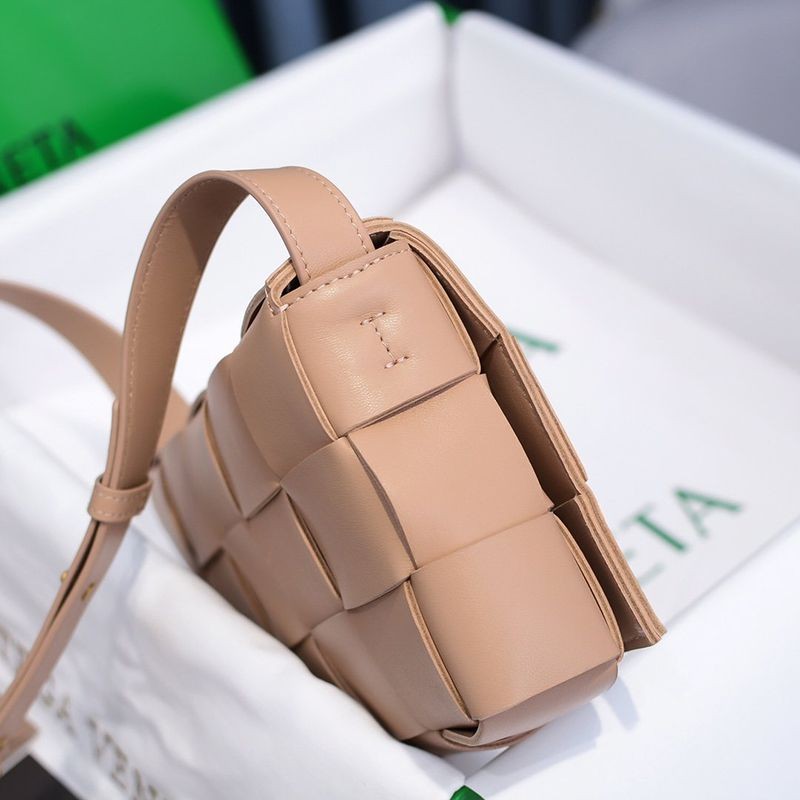 人気No1ボッテガヴェネタ カセット コピー クロスボディバッグ box03674人気