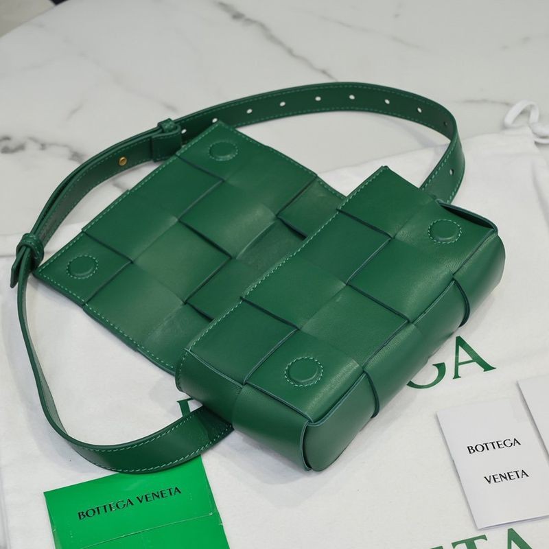 超希少！ボッテガヴェネタ コピー カセット クロスボディバッグ box03761人気