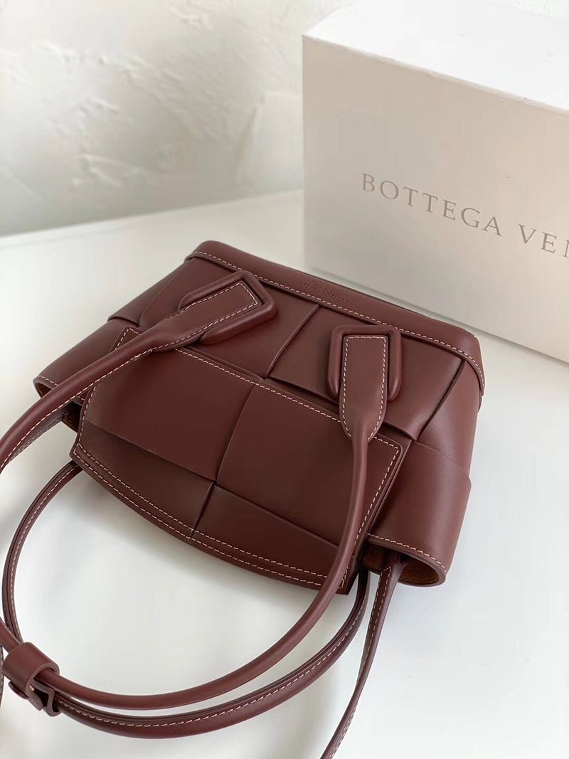 ☆超人気☆ボッテガヴェネタ ザアルコ 偽物 トップハンドルミニバッグ box66940人気