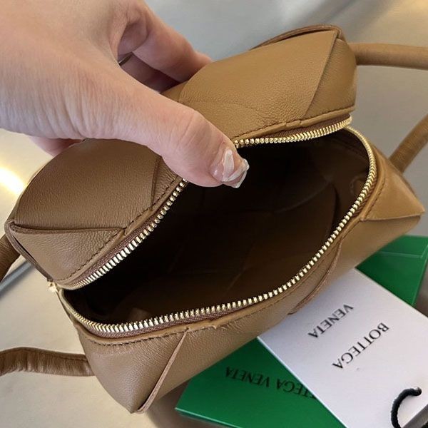 素敵な ボッテガヴェネタ ミニ カセット 偽物 カメラバッグ box69473N級品
