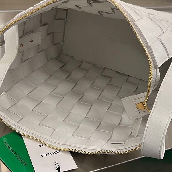 ボッテガヴェネタ コピー ボウリング カセット バッグ boy71716N級品