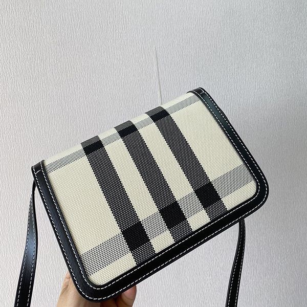 稀少バーバリー ショルダーバッグ コピーミディアムキャンバス レザー TBバッグ Baa13850最高級