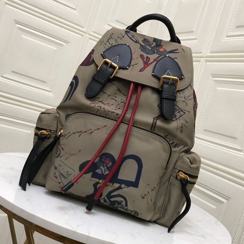 秋冬新作★バーバリー リュック 偽物★ The Rucksack ナイロンバックパック Bab46861