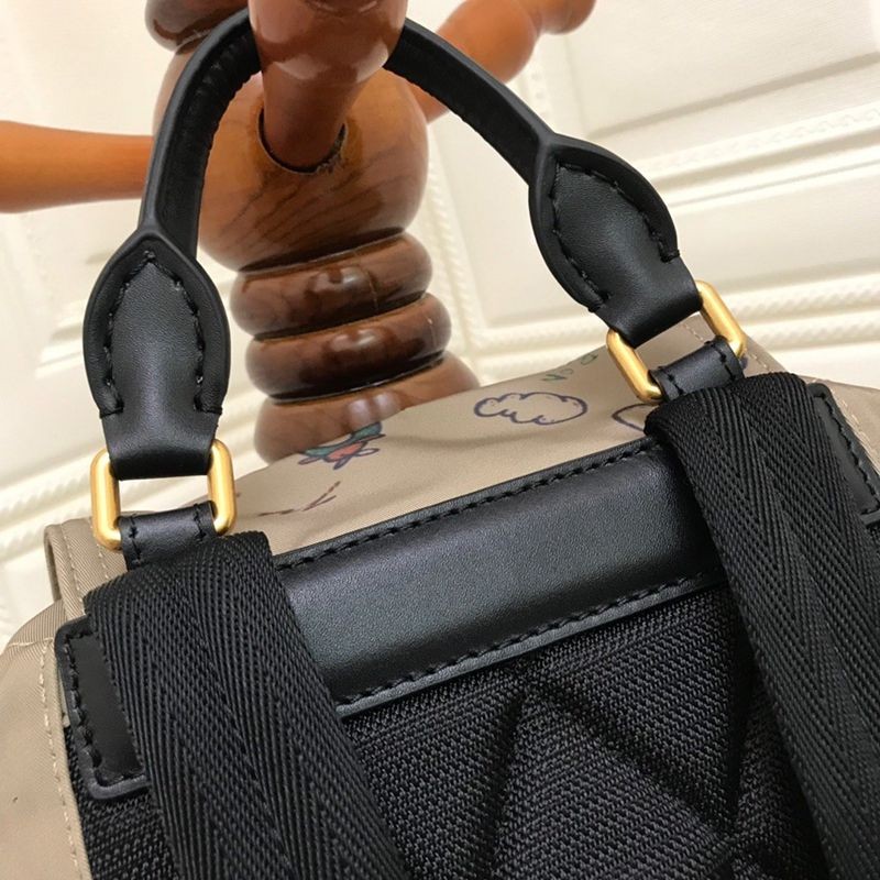 秋冬新作★バーバリー リュック 偽物★ The Rucksack ナイロンバックパック Bab46861人気