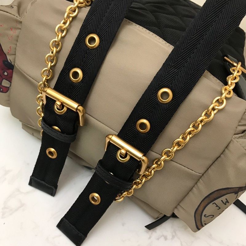 秋冬新作★バーバリー リュック 偽物★ The Rucksack ナイロンバックパック Bab46861最高級