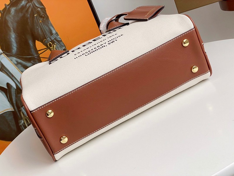 新作！【バーバリー トートバッグ 偽物】ミディアム キャンバス ハーフキューブバッグ Bae80381人気