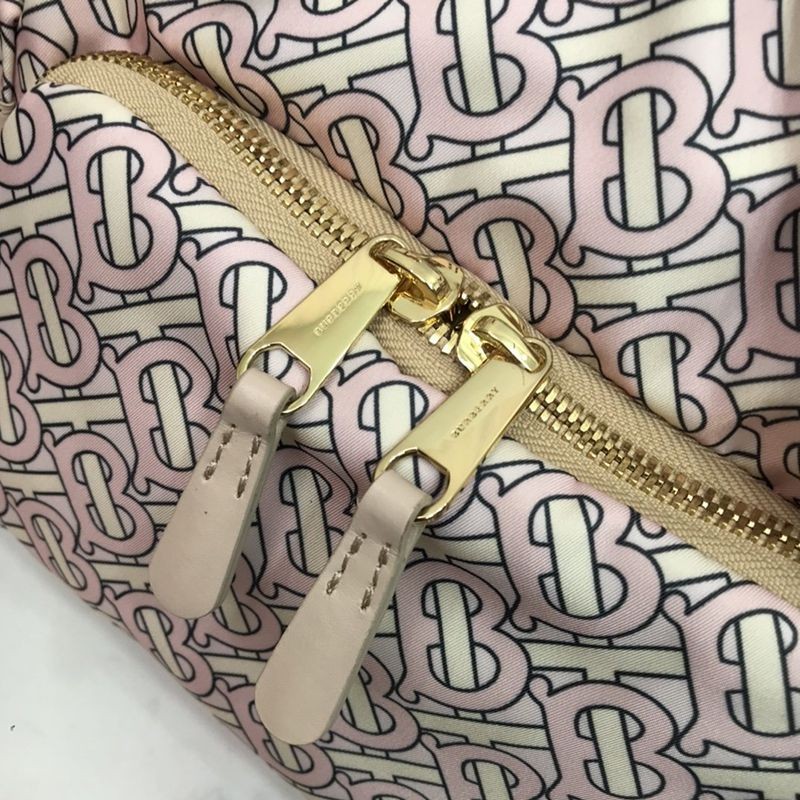 【送料関税込み】バーバリー モノグラム柄 リュックサック スーパーコピー Bag73763激安送料無料