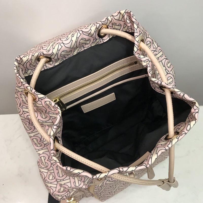 【送料関税込み】バーバリー モノグラム柄 リュックサック スーパーコピー Bag73763最高級