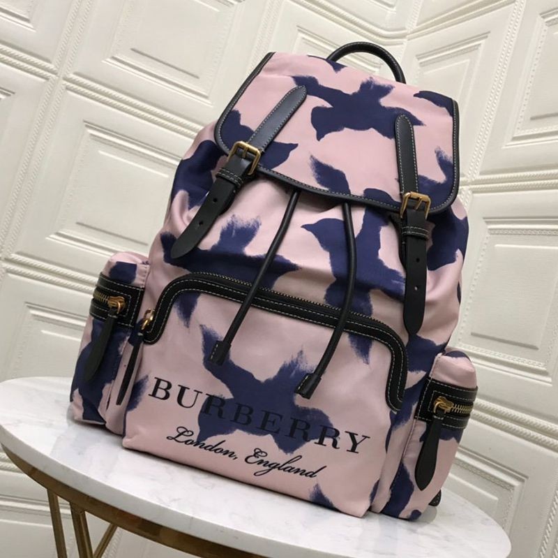 秋冬新作★バーバリー リュック コピー★ MD RUCKSACK ナイロンバックパック Bah39060