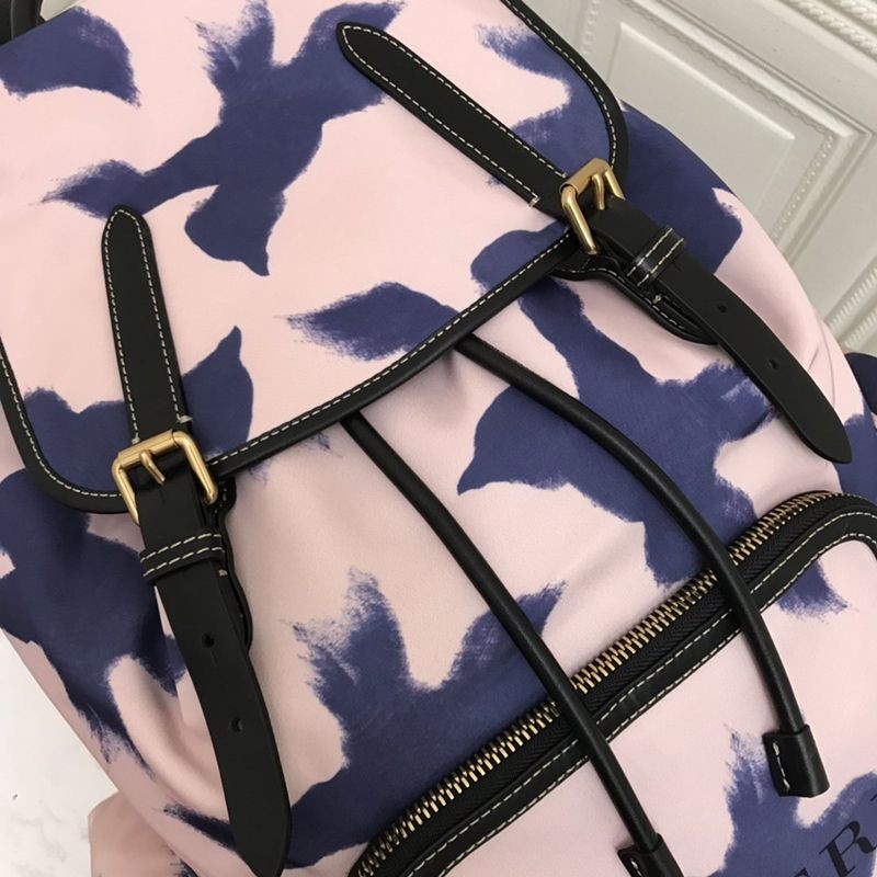 秋冬新作★バーバリー リュック コピー★ MD RUCKSACK ナイロンバックパック Bah39060通販