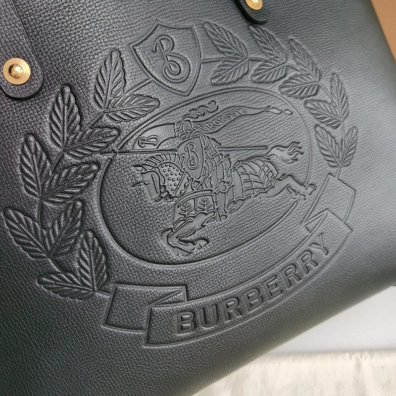 目を惹くカラー バーバリー トートバッグ スーパーコピー SM TOTE Bak78743激安送料無料